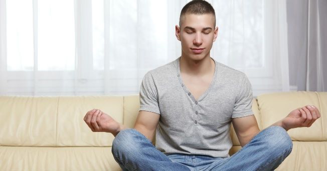Benefícios da yoga para adolescentes